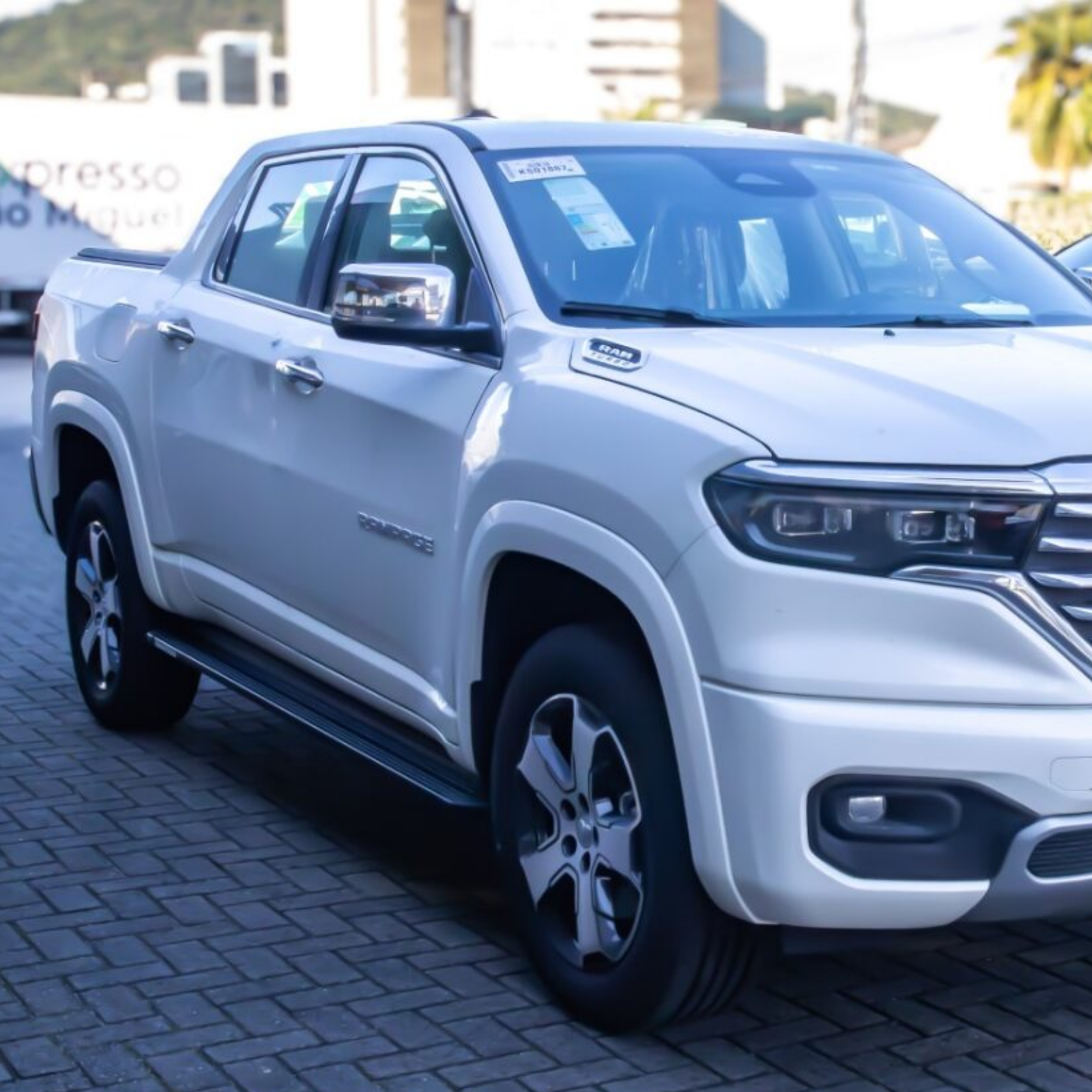 Estribo Alumínio Slim para Ram Rampage 2023 a 2026 - Imagem 9